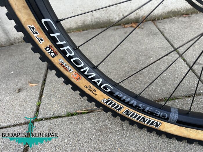 SANTA CRUZ NOMAD V4 CC – KÖNNYŰ, ERŐS, VERHETETLEN! - Image 8