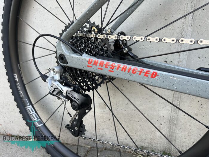 BMC URS “UnReStriched” One Rival XL Carbon Gravel - Image 12