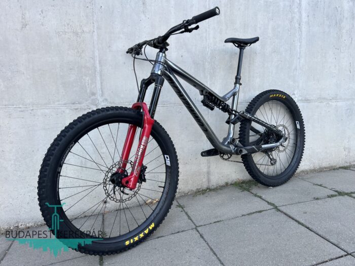 Commencal Meta AM 27 RACE Enduro/All mountain    - Image 13
